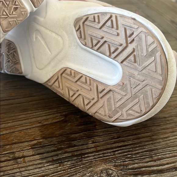 Nike  Sneakers size 8.5 - Picture 6 of 9